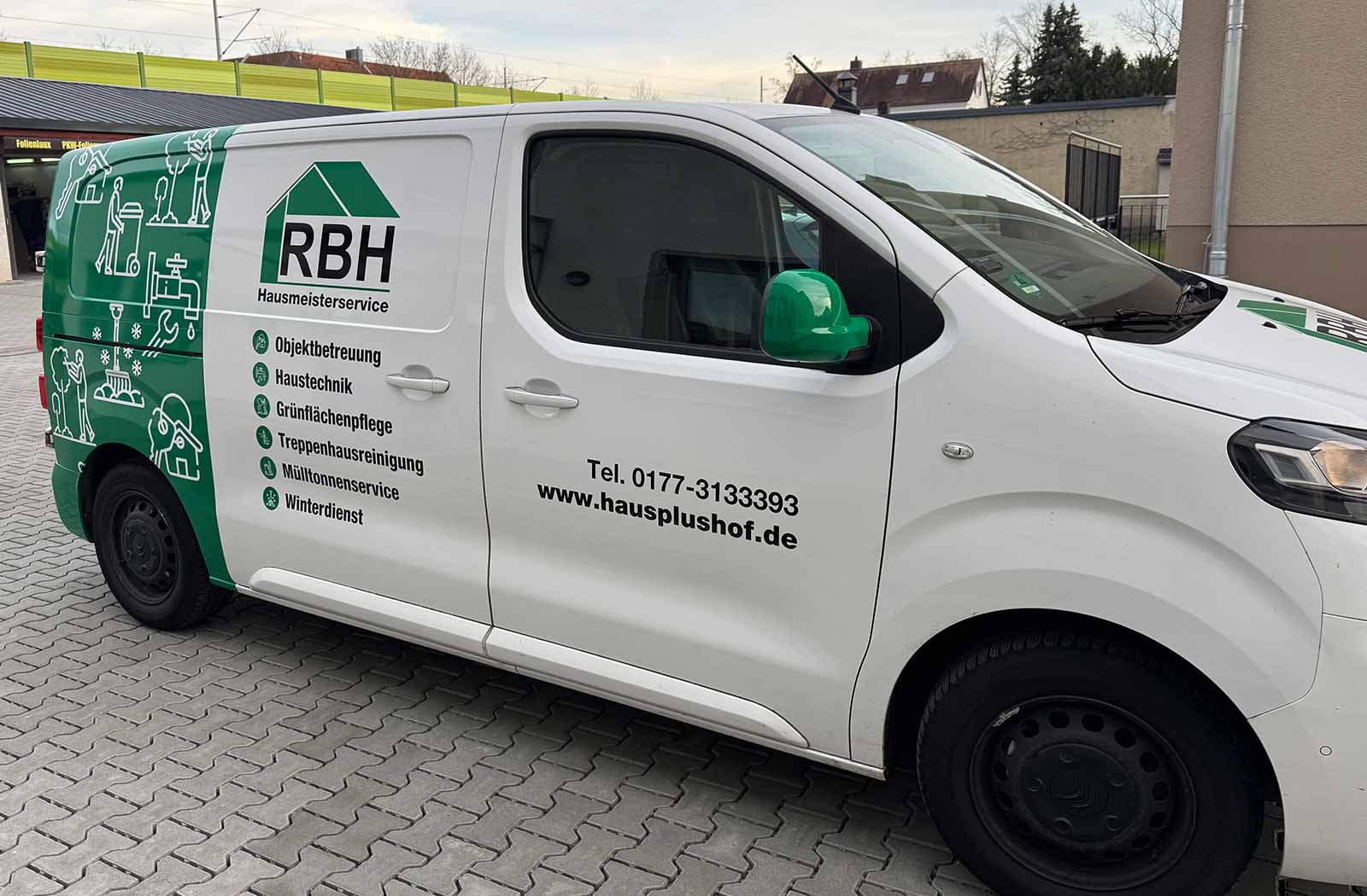 citroen-jumpy-werbebeschriftung-rbh-hausmeister-05