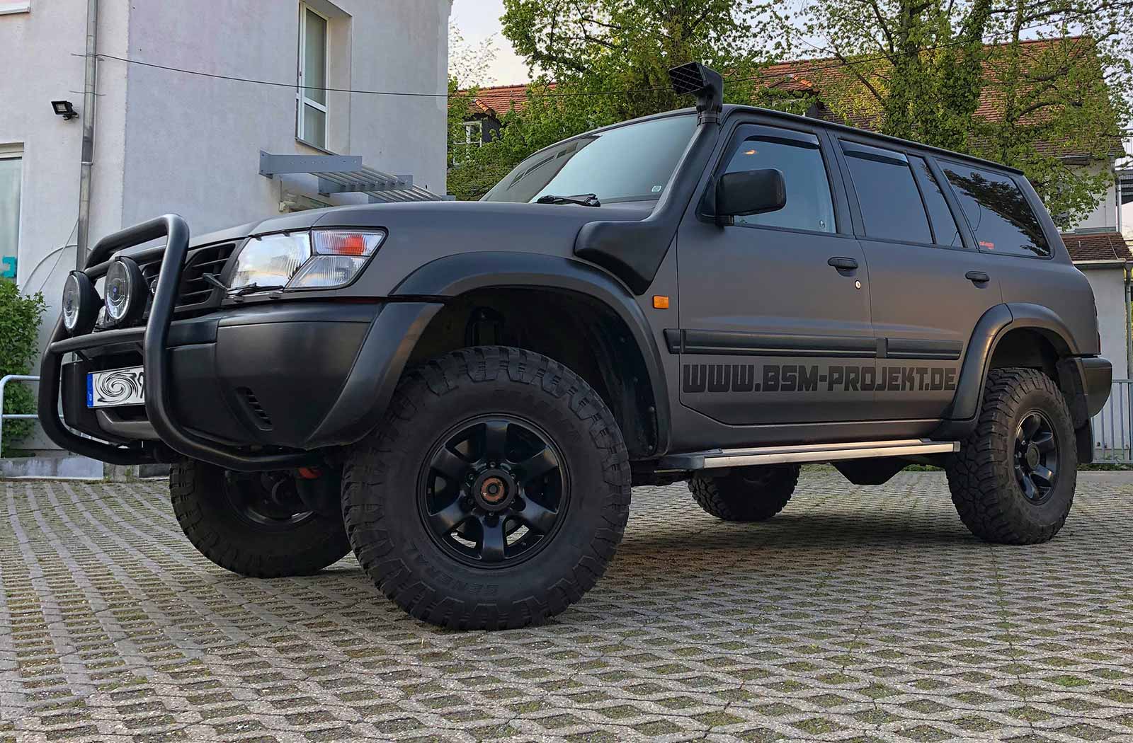 nissan-patrol-avery-charcoal-matte-metallic-01
