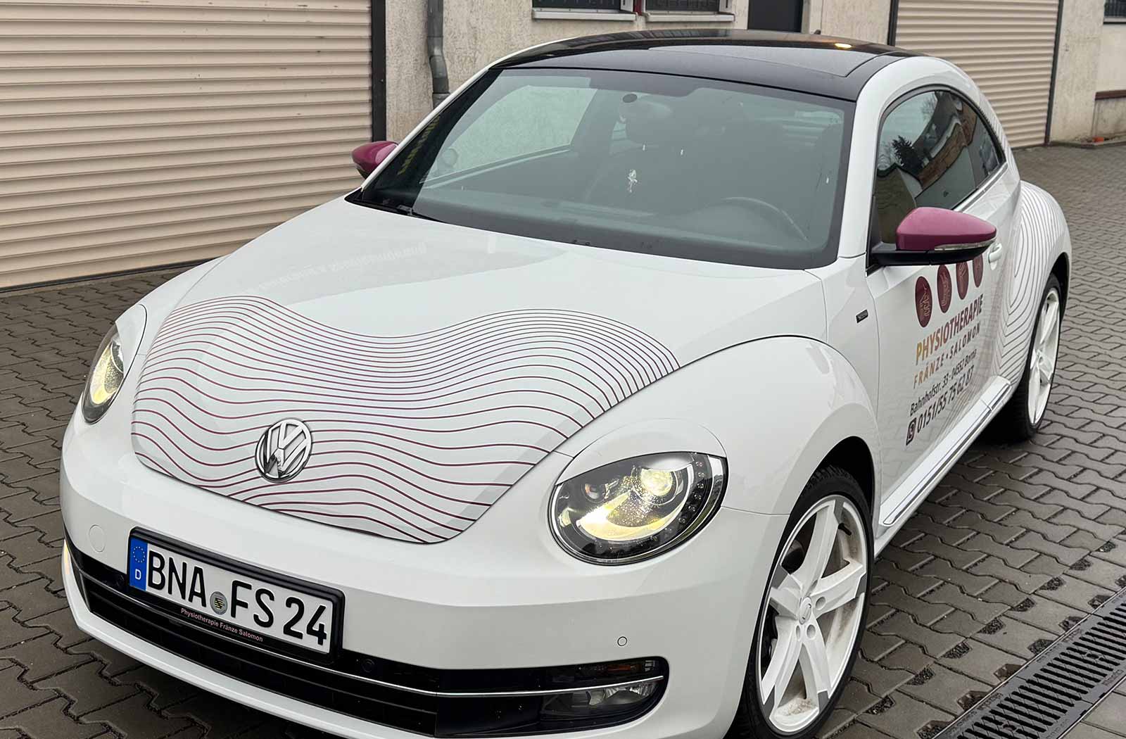 volkswagen-beetle-werbebeschriftung-physiotherapie-01