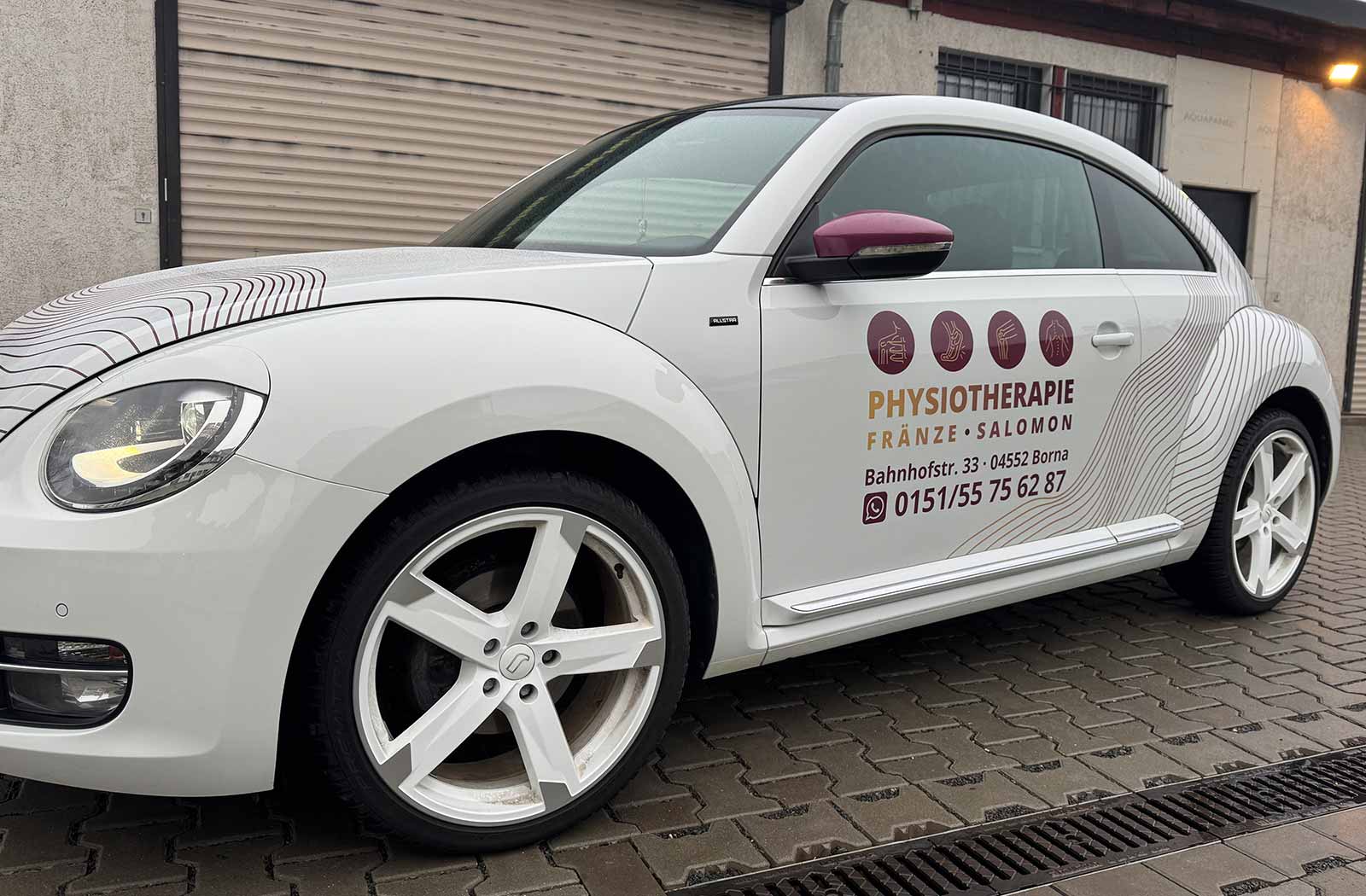 volkswagen-beetle-werbebeschriftung-physiotherapie-02