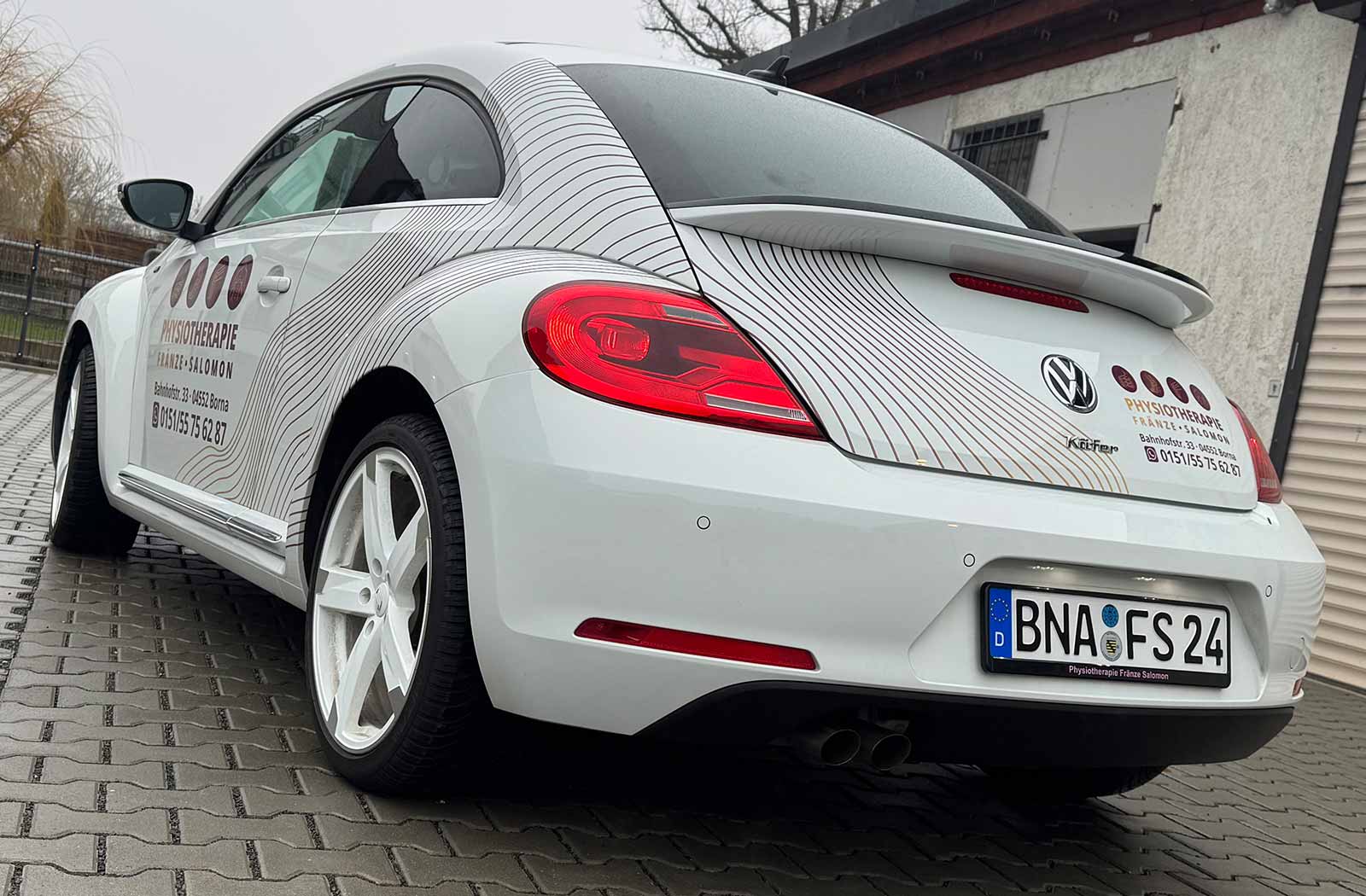 volkswagen-beetle-werbebeschriftung-physiotherapie-05