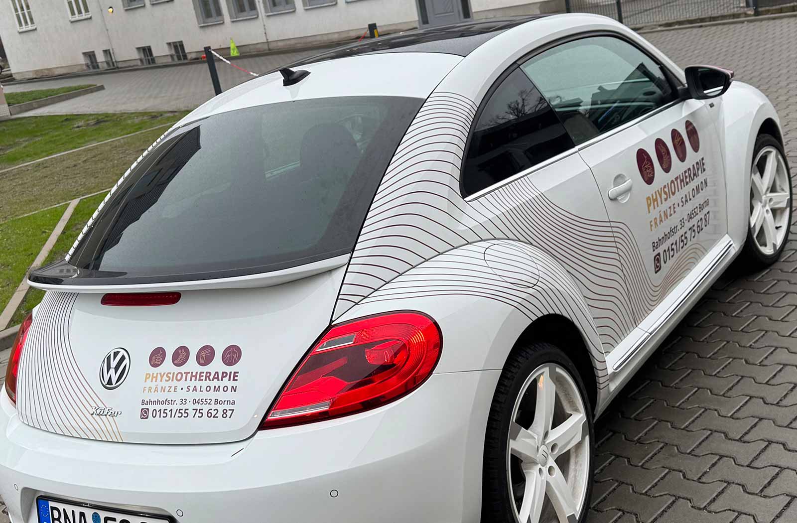 volkswagen-beetle-werbebeschriftung-physiotherapie-06