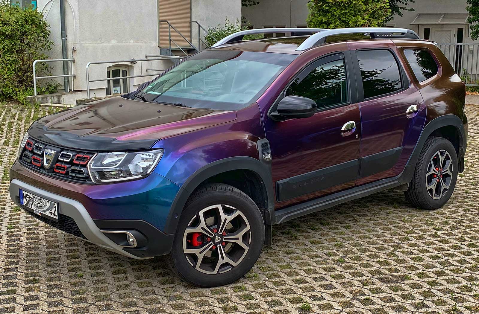 Dacia Duster Avery Rushing Riptide Dacia Duster foliert in Avery Rushing Riptide