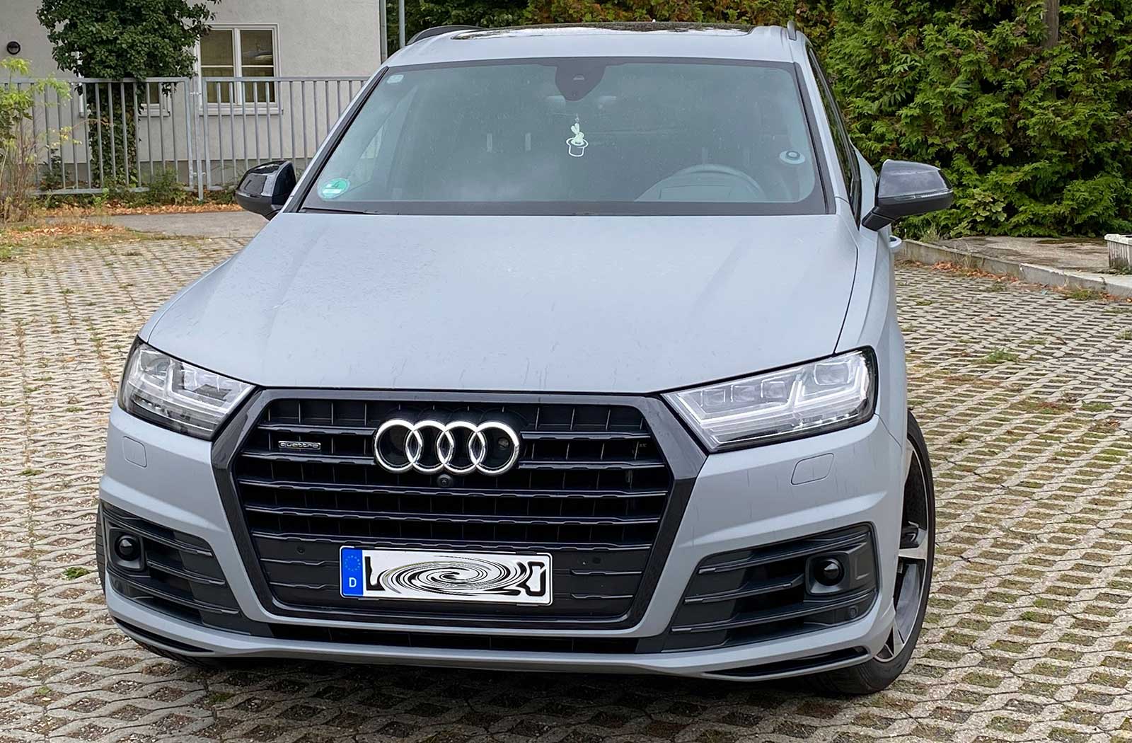 Audi Q7 Avery Matt Dark Grey Audi Q7 Avery Matt Dark Grey