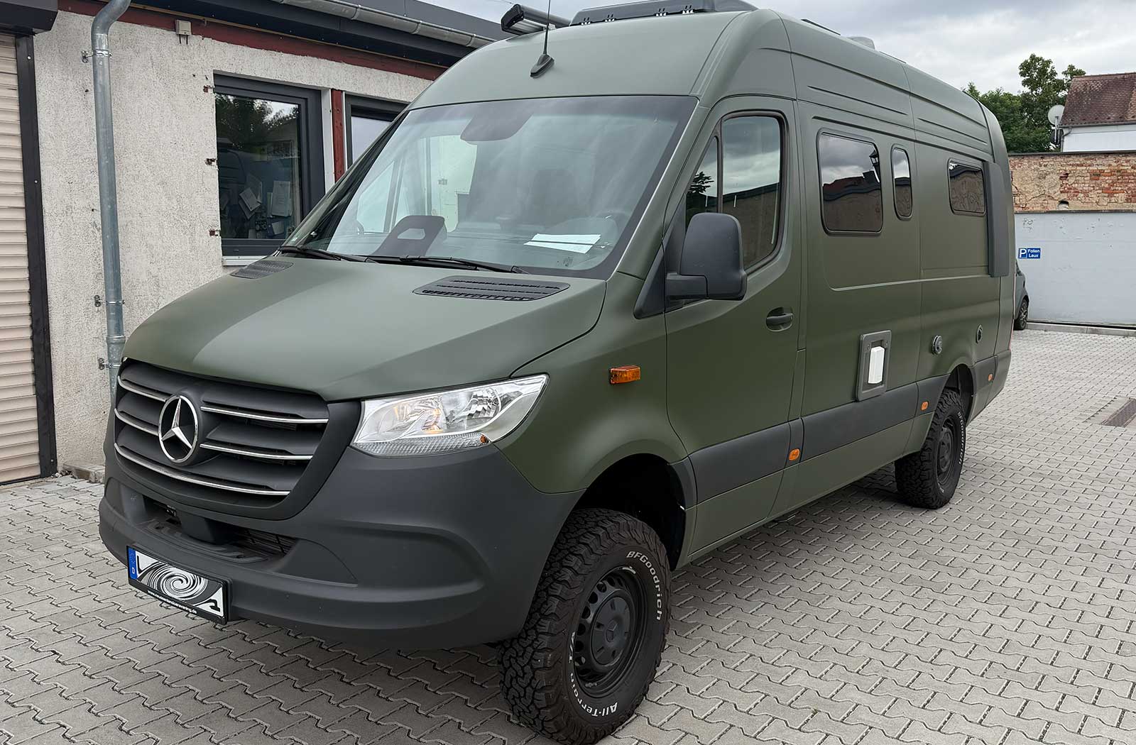 Mercedes Benz Sprinter Malibu Oracal 970 Nato Olive Matt