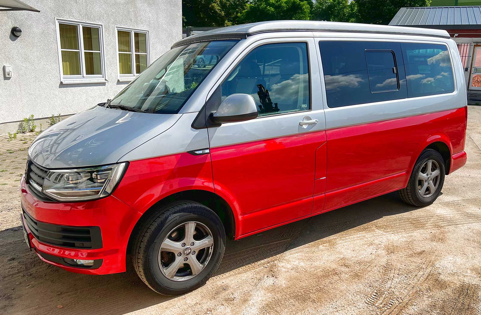 VW T6 Oracal 970 Luscious Lips Metallic